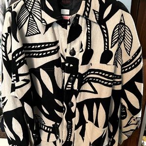 Woman's knit blazer, size L with unique designs